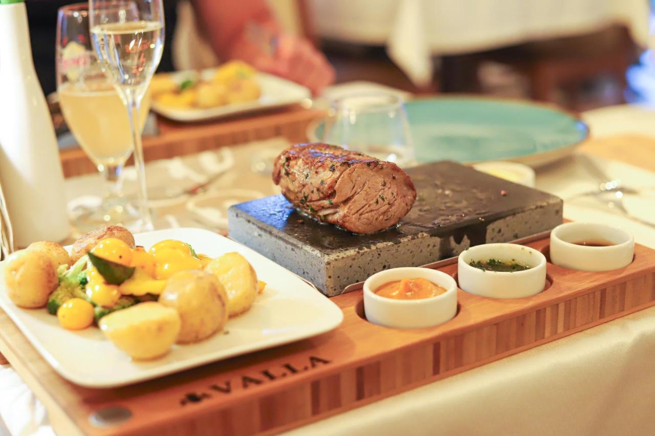 Valla Penzion & Restauracia มาลาสกี ภายนอก รูปภาพ